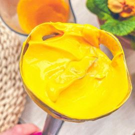 Un baume revitalisant corporel pour le bain - soignant et nourrissant