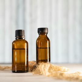 Sérum à la caféine contre les poches sous les yeux