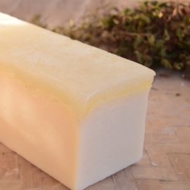 Fabrication de savon artisanal avec Zdenička - “Directement de l'apiculteur”