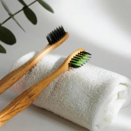 Pâte dentifrice au charbon actif et une pâte dentifrice reminéralisante