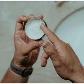 Crème faite maison pour les peaux problématiques - contre l'acné, les points noirs et les rides