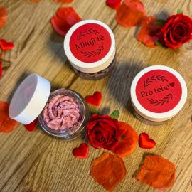 Beurre corporel fouetté pour la Saint-Valentin