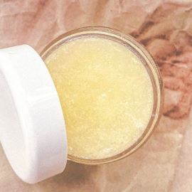 Sérum de soin solide contre les rides et les boutons à base d'huiles de luxe - comment le préparer ?