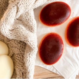 Beurre corporel solide au safran et au bois de santal - un cadeau parfumé composé de quatre ingrédients naturels