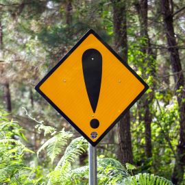 Les symboles d'avertissement et les avis de sécurité