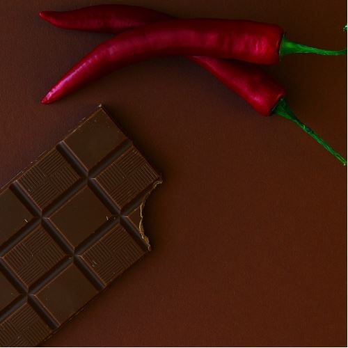 Délicieux chocolat RAW fait maison avec du chili