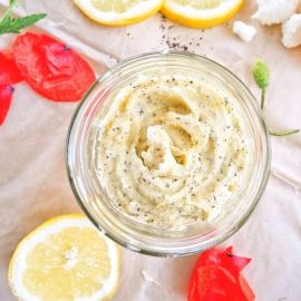 Exfoliant fouetté au pavot et au citron pour la douche